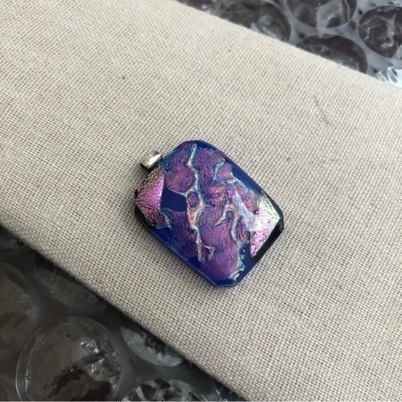 Vintage Jewelry - Vintage Swirl Pendant